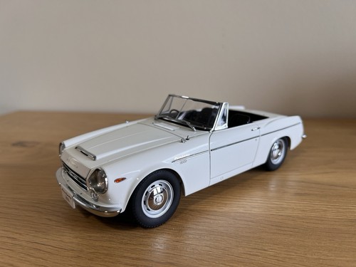 Autoart datsun fairlady - autoart,